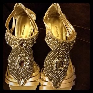 Antonio melani heels